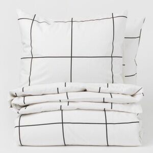 H&M Queen Devet cover white and black plaid/check